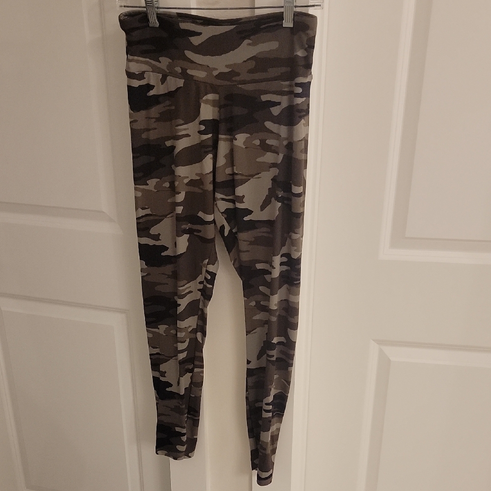 Express Camo Leggings